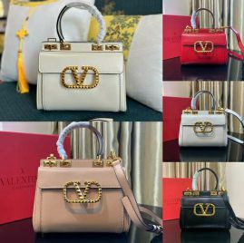 Picture of Valentino Lady Handbags _SKUfw139062424fw